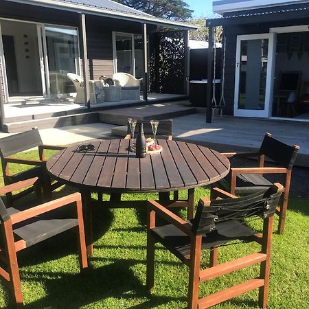 30 Seconds To The Beach Kawakawa Bay Exterior photo