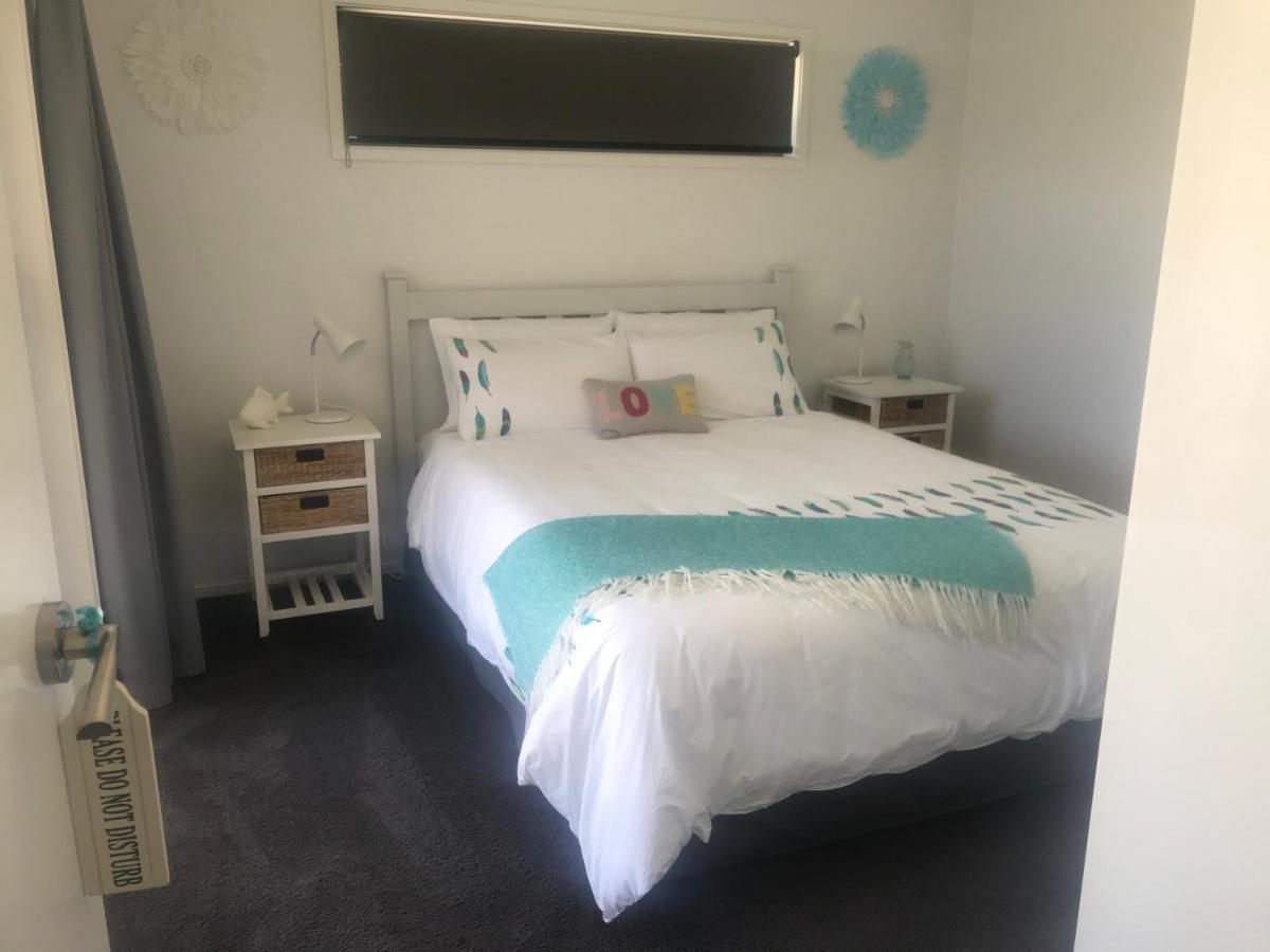 30 Seconds To The Beach Kawakawa Bay Exterior photo