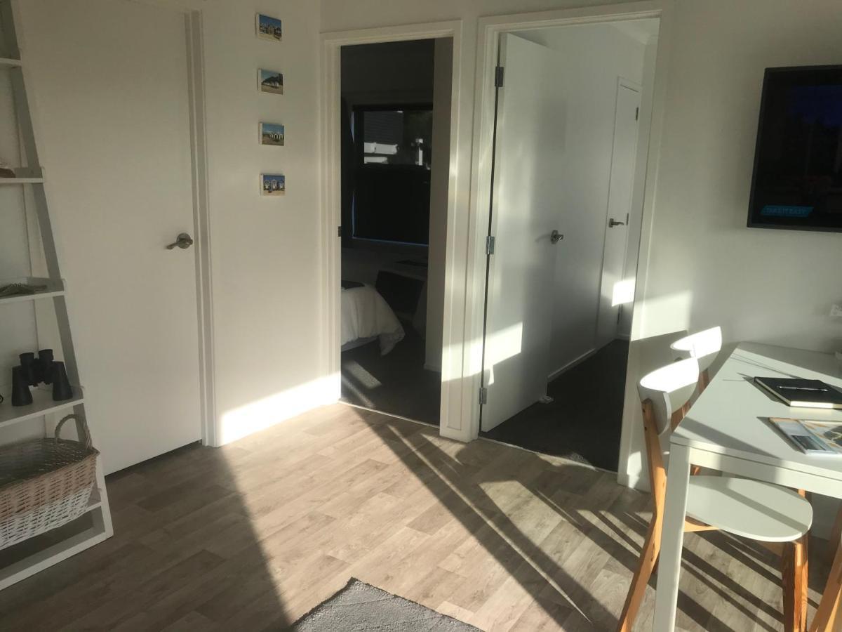 30 Seconds To The Beach Kawakawa Bay Exterior photo